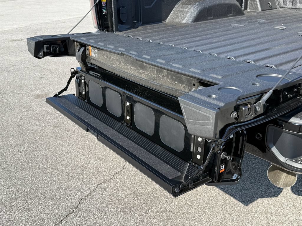 New 2026 GMC Sierra 2500 AT4 w/ AT4 Premium Plus Package AWD/4WD image 8