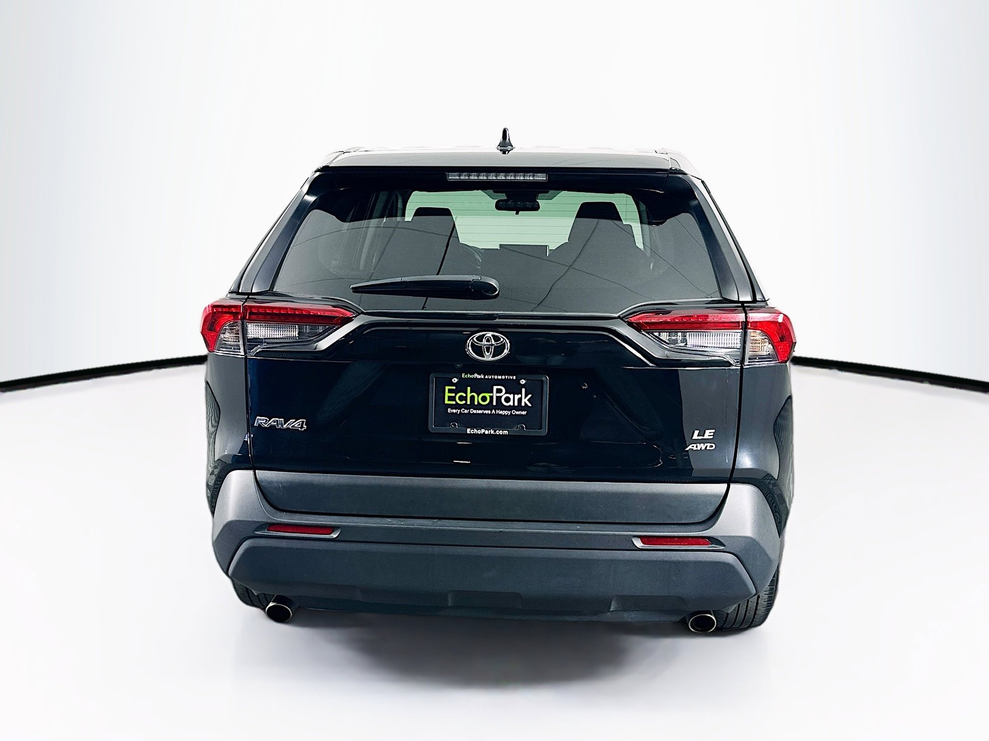 Used 2024 Toyota RAV4 LE image 7