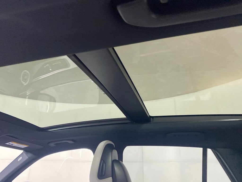 Used 2026 Mercedes-Benz GLC 300 4MATIC image 14