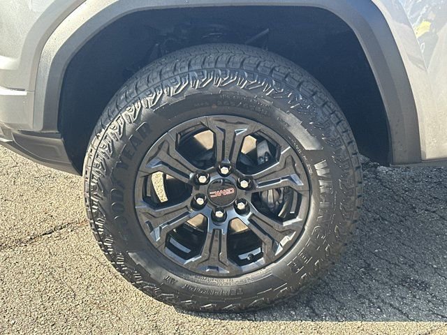 Used 2025 GMC Canyon Elevation w/ Convenience Package image 15