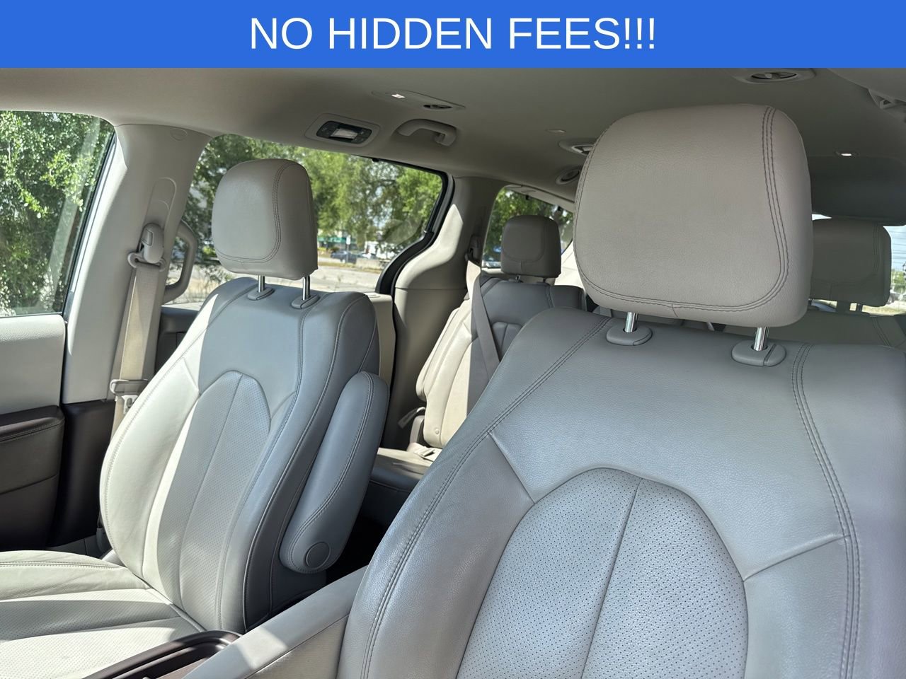 Used 2020 Chrysler Pacifica Touring-L w/ Advanced Safetytec Group FWD image 24