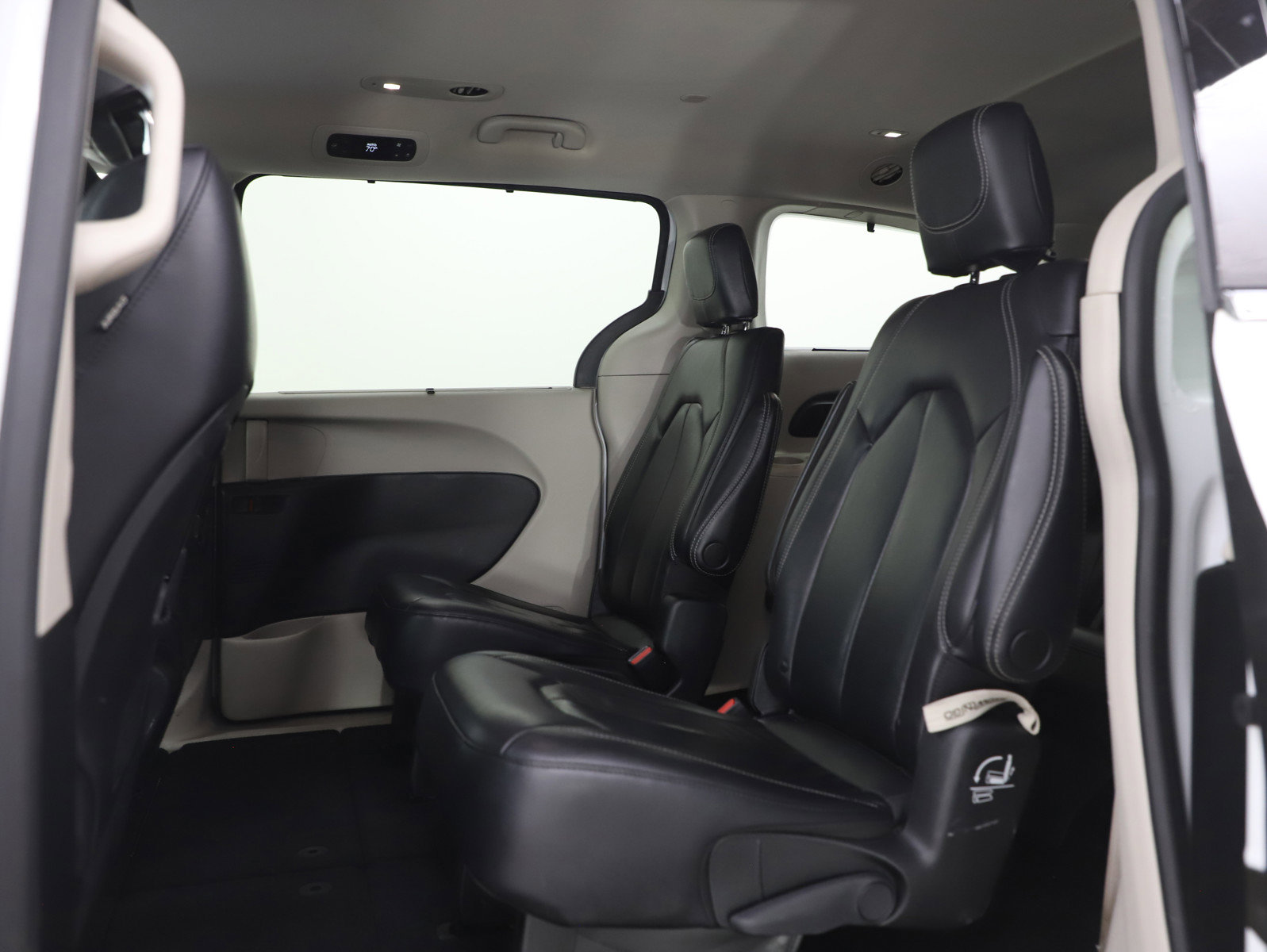 Used 2022 Chrysler Pacifica Touring-L image 21