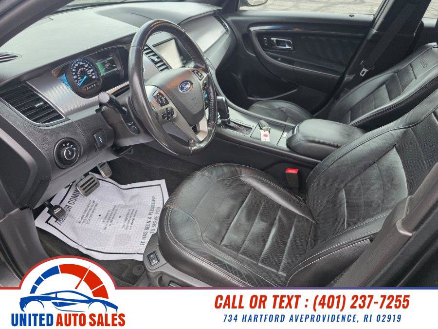 Used 2015 Ford Taurus SHO w/ Equipment Group 401A image 9