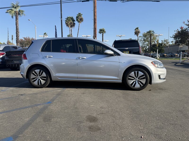Used 2016 Volkswagen e-Golf SE FWD image 6