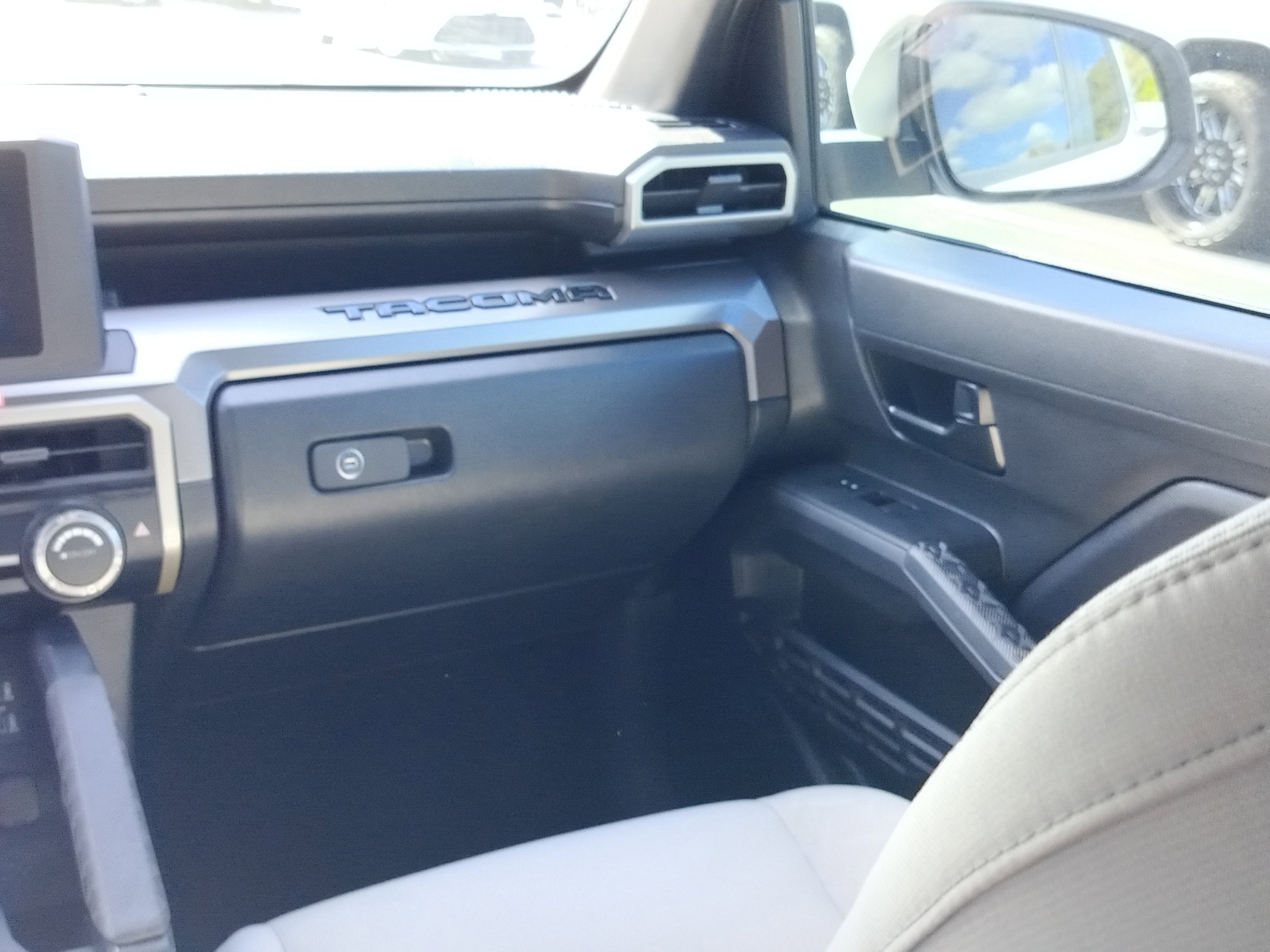 Used 2024 Toyota Tacoma SR5 image 16