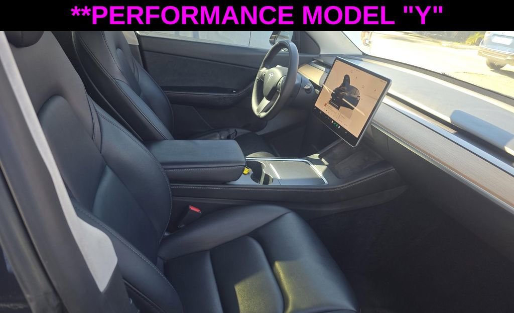Used 2022 Tesla Model Y Performance image 11
