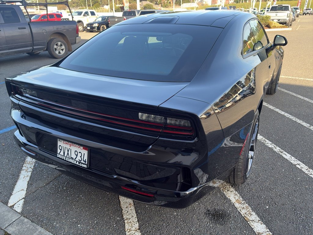 Used 2024 Dodge Charger Daytona R/T w/ Plus Group AWD/4WD image 18