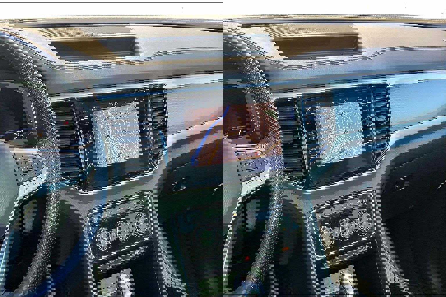 Certified 2022 Volkswagen Atlas SEL Premium image 5