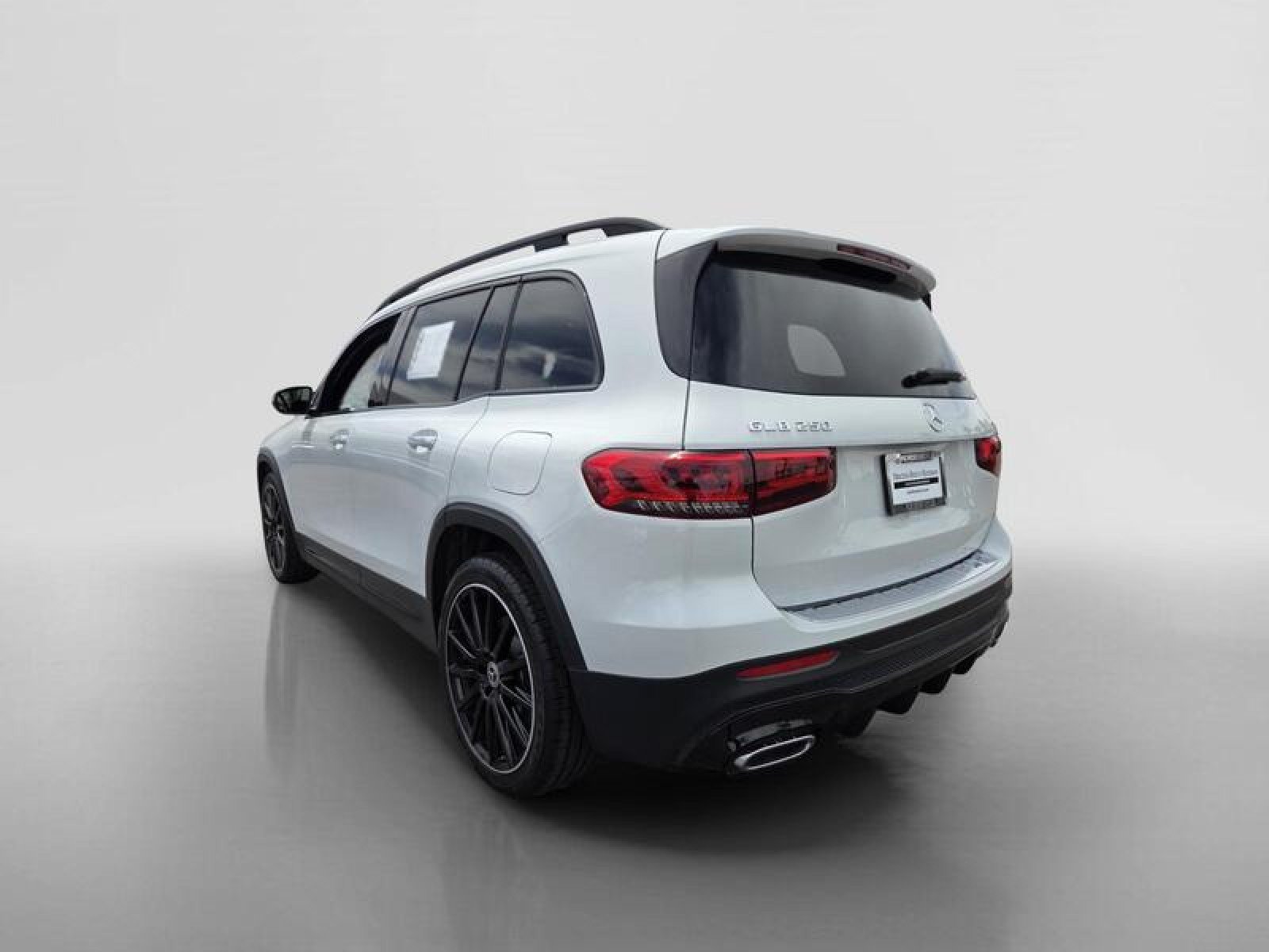 Certified 2022 Mercedes-Benz GLB 250 4MATIC image 3