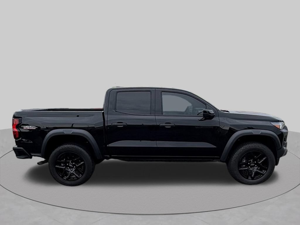 Used 2023 Chevrolet Colorado Trail Boss w/ Advanced Trailering Package AWD/4WD image 3