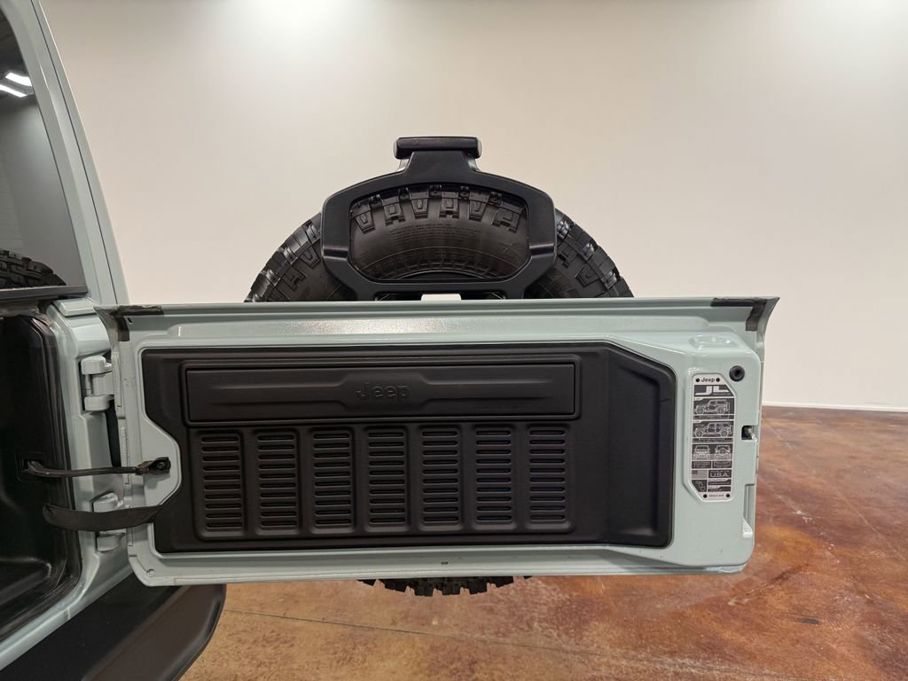 Used 2023 Jeep Wrangler Unlimited Rubicon w/ Cold Weather Group image 72