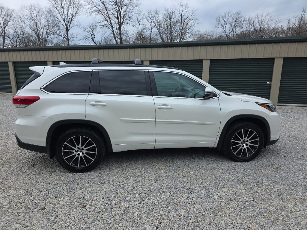 Certified 2018 Toyota Highlander SE image 7