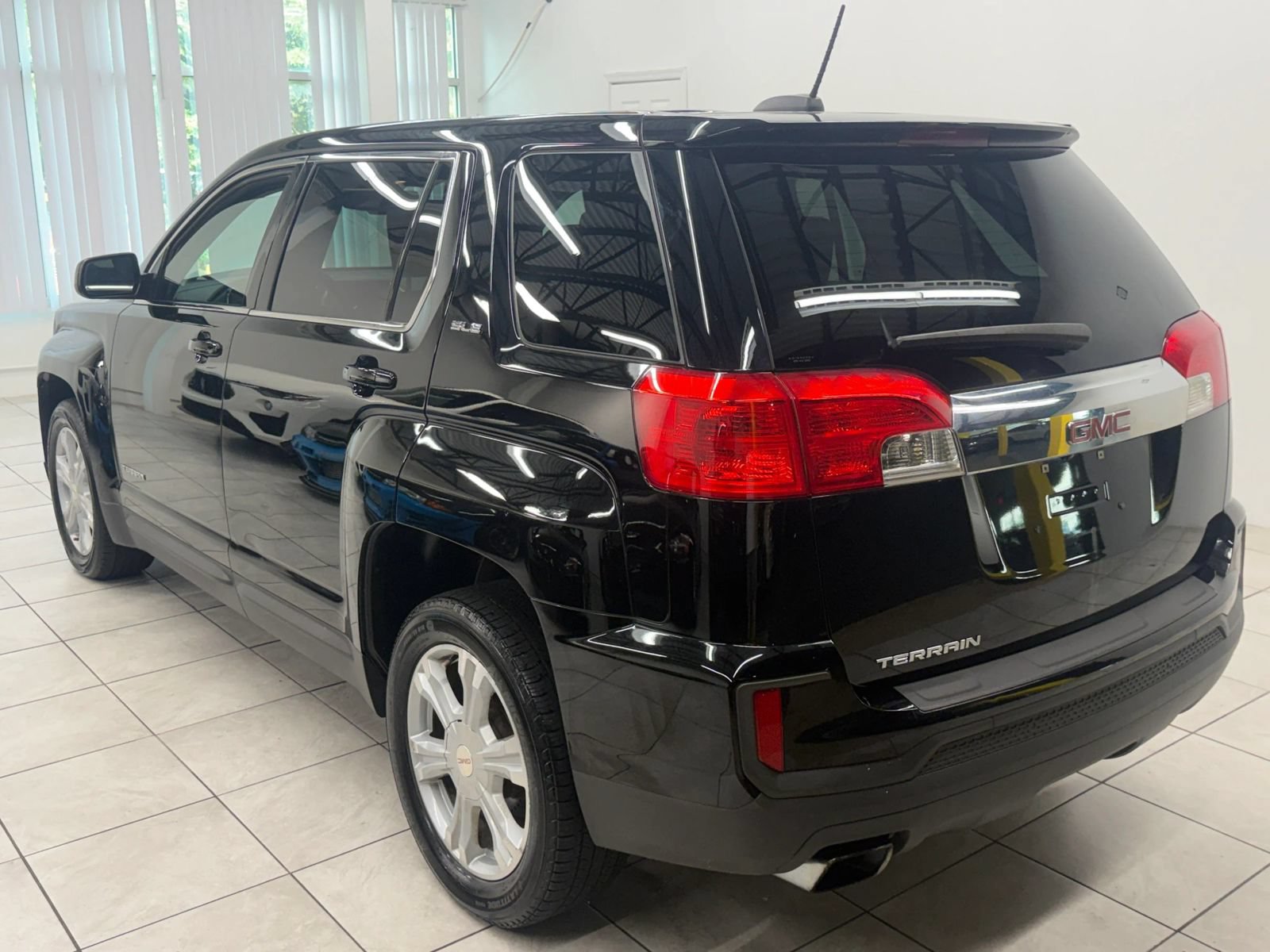 Used 2017 GMC Terrain SLE FWD image 7