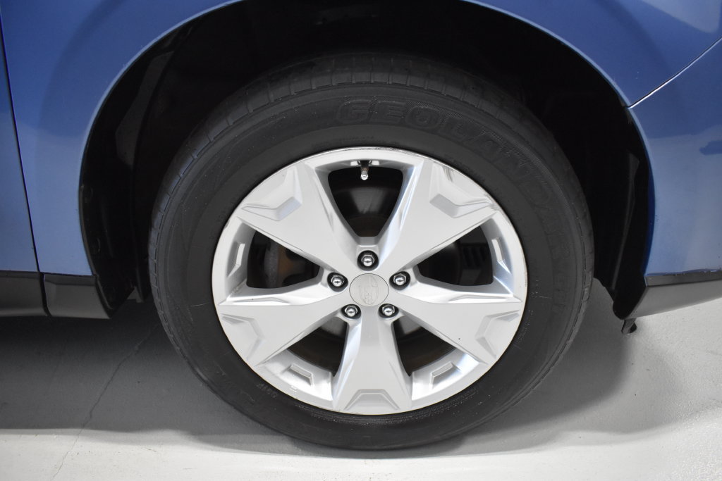 Used 2015 Subaru Forester 2.5i w/ Alloy Wheel Package AWD/4WD image 10
