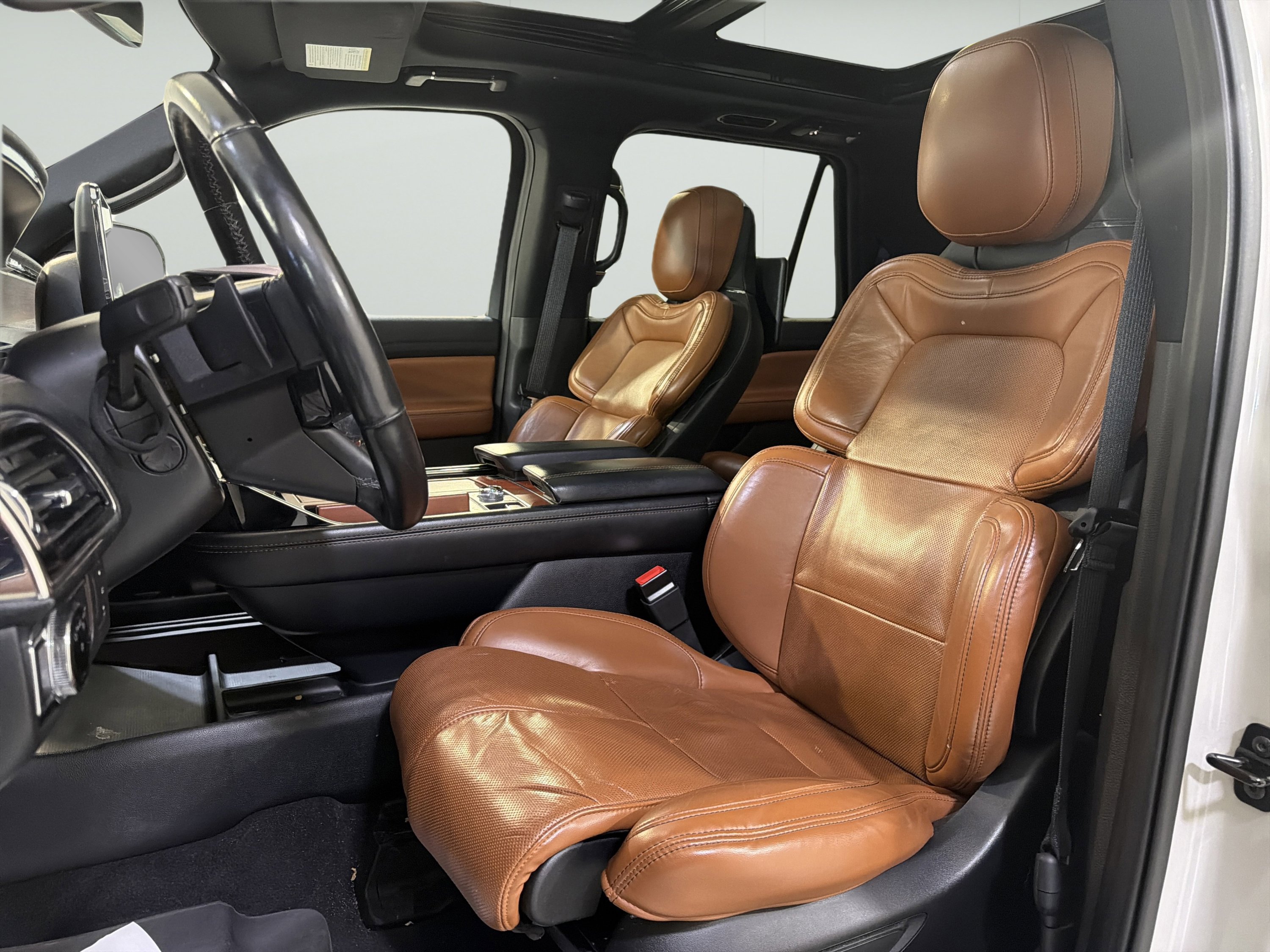 Used 2020 Lincoln Navigator L Reserve w/ Luxury Package AWD/4WD image 10