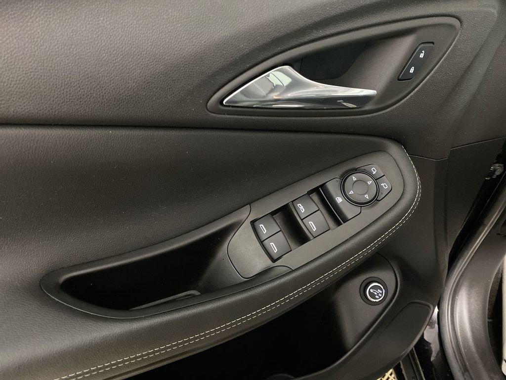 Used 2023 Buick Encore GX Select image 13