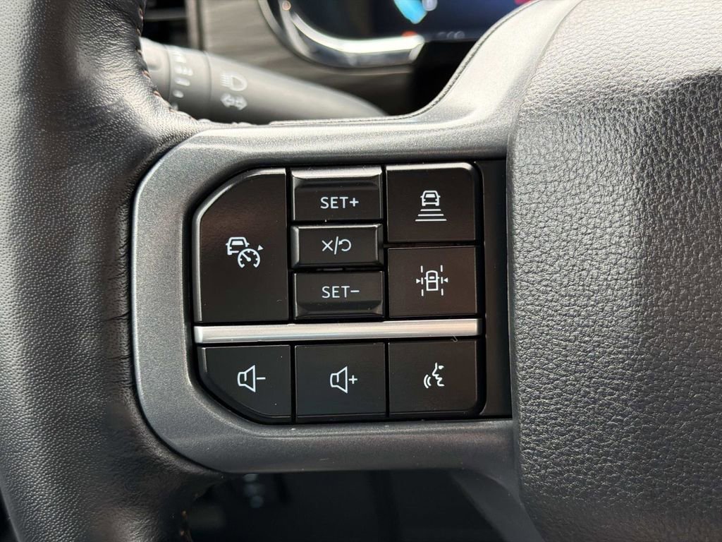 Used 2024 Ford F150 Lariat w/ FX4 Off-Road Package image 30