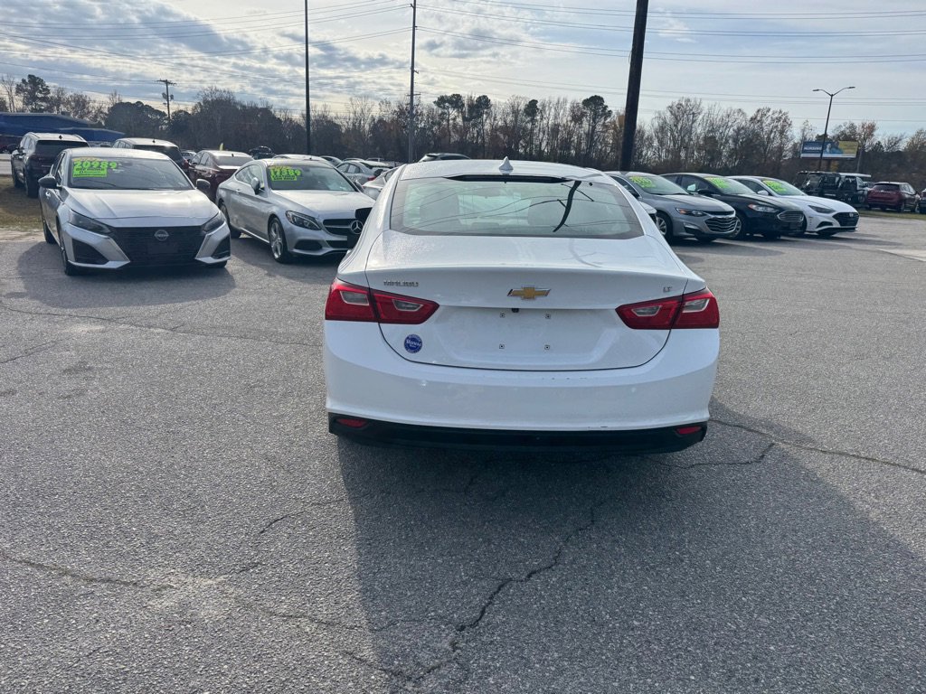 Used 2023 Chevrolet Malibu LT image 4