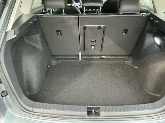 Used 2024 Volkswagen Taos SE image 17