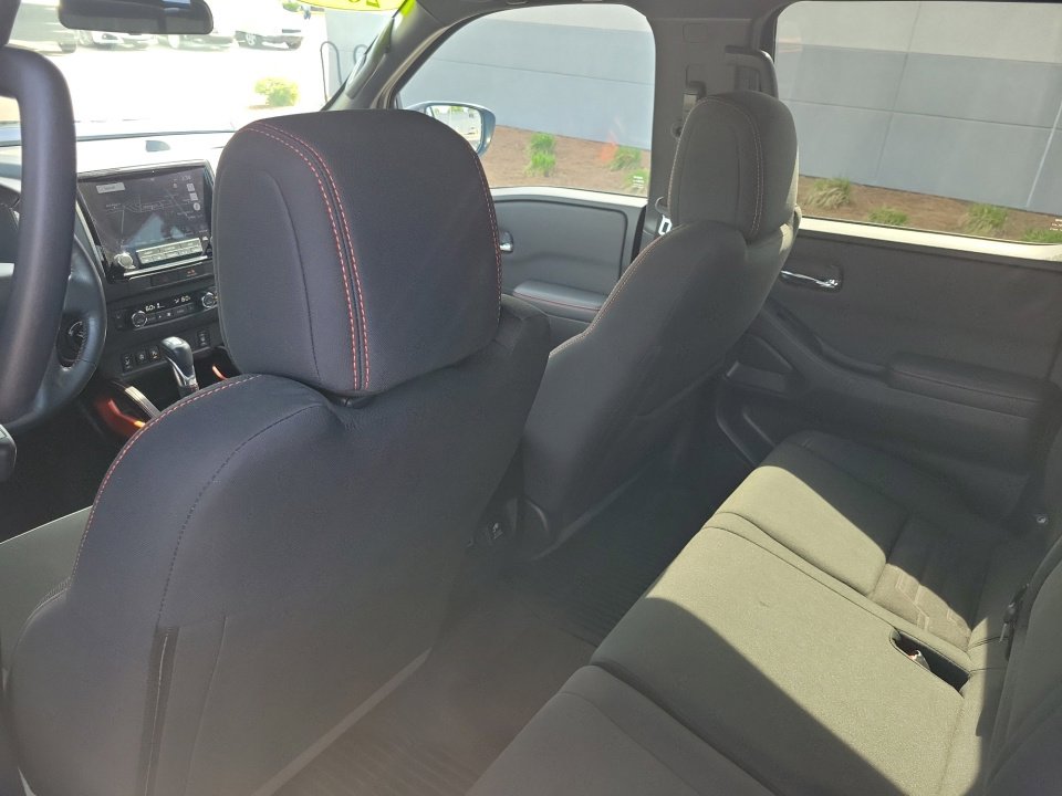 Used 2023 Nissan Frontier PRO-4X w/ Pro Convenience Package AWD/4WD image 32