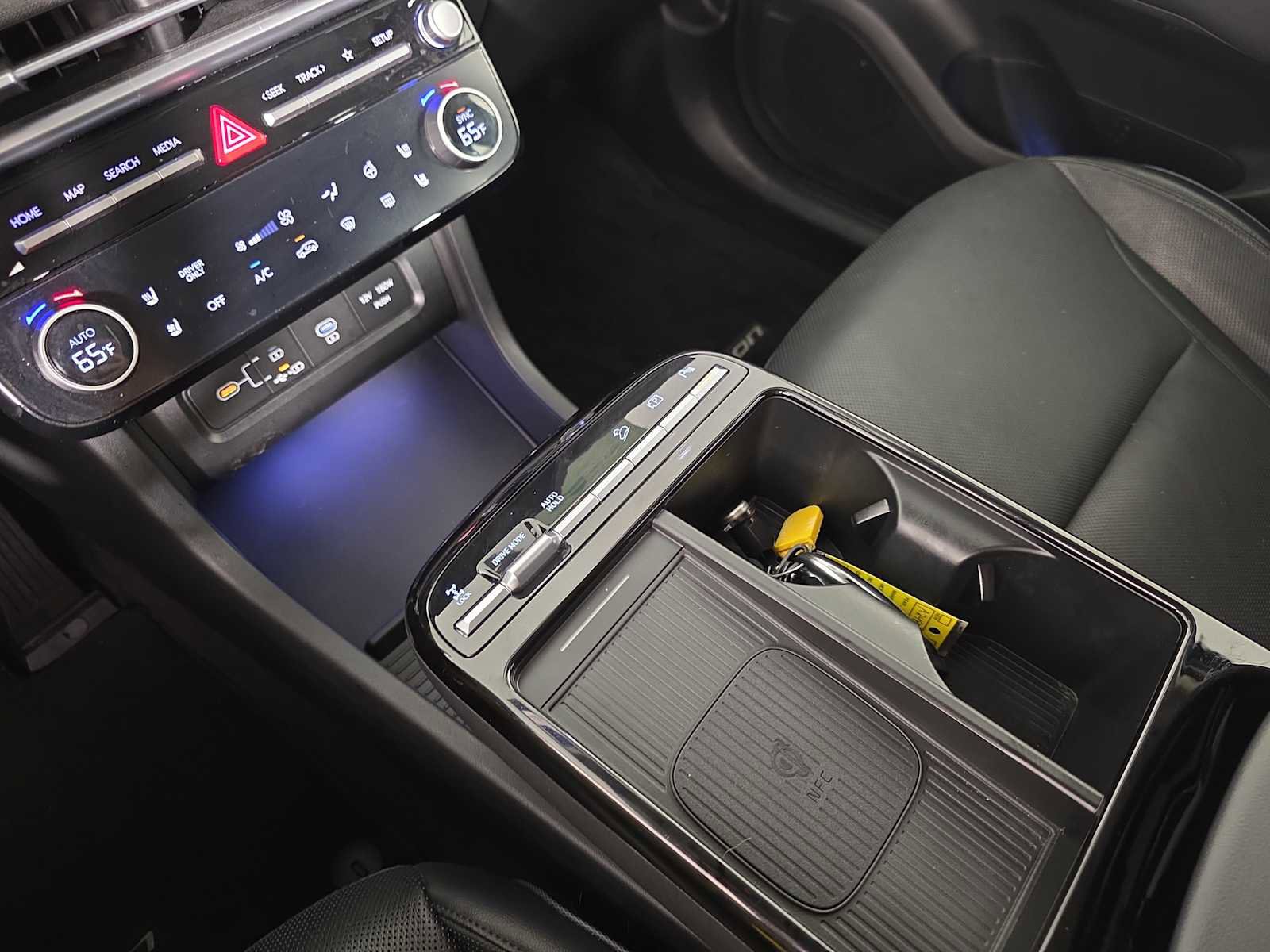 Used 2025 Hyundai Tucson Limited image 16