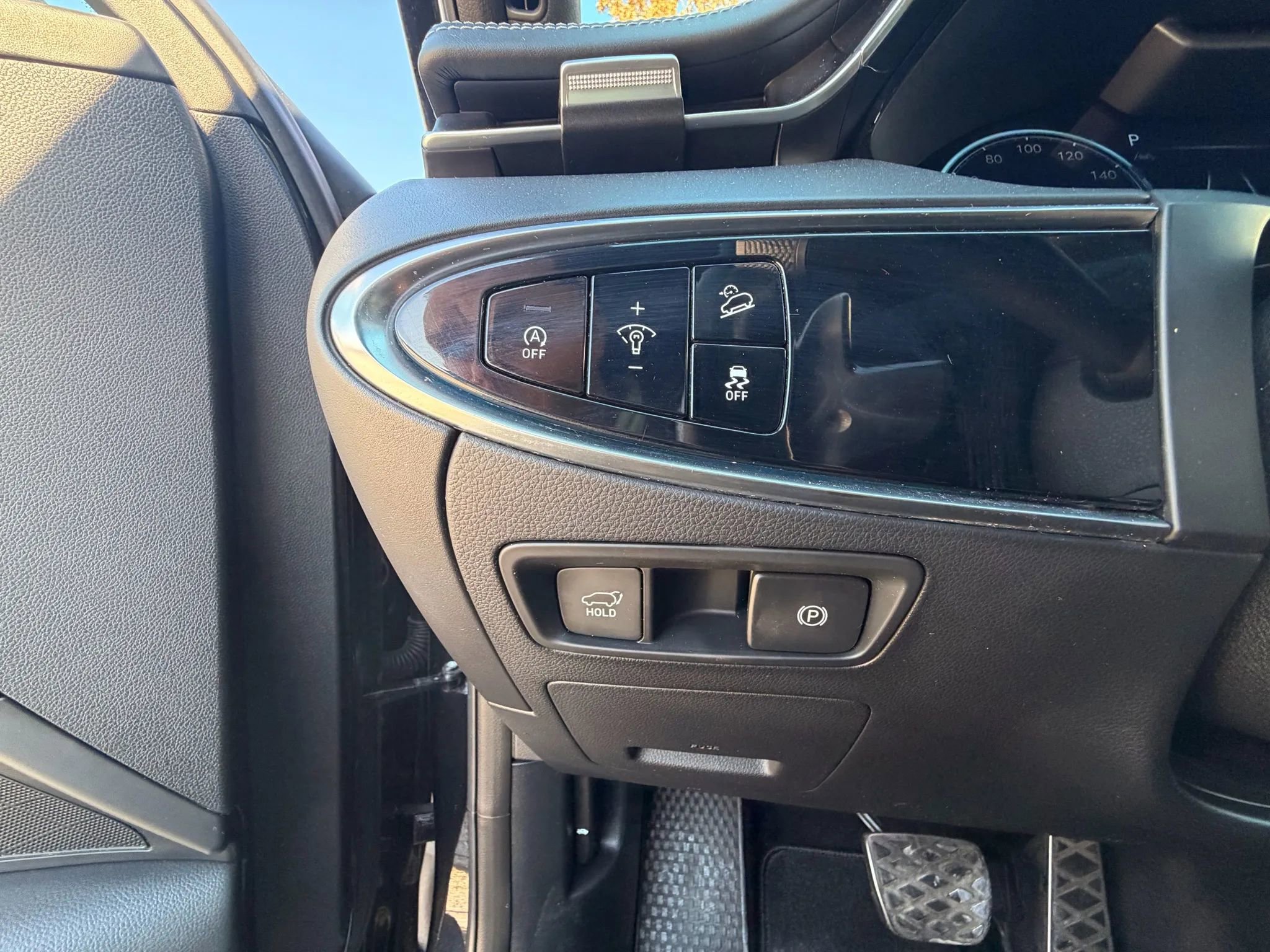 Used 2022 Genesis GV70 3.5T Sport w/ Sport Prestige Package image 21