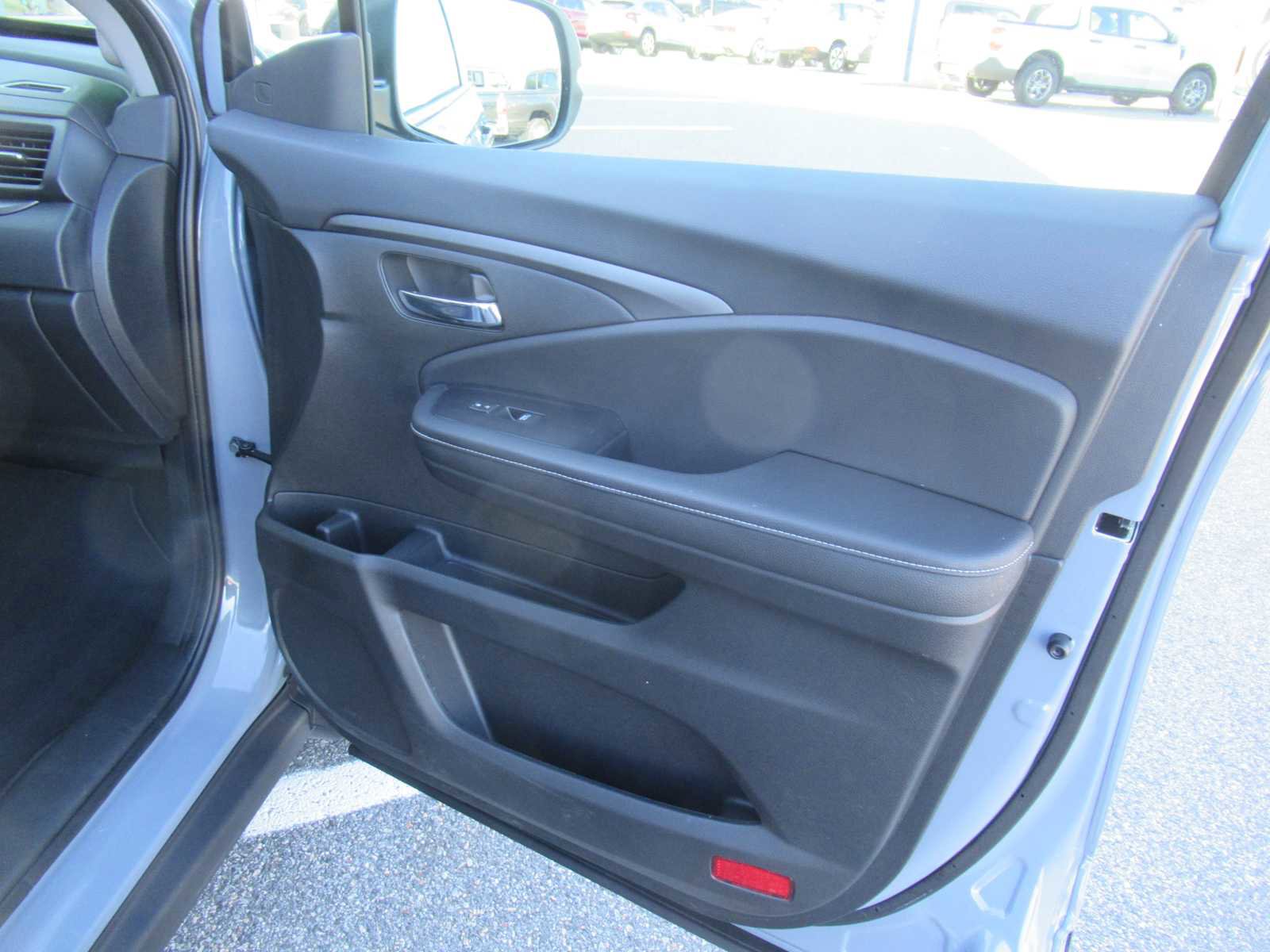 Used 2025 Honda Ridgeline RTL image 24