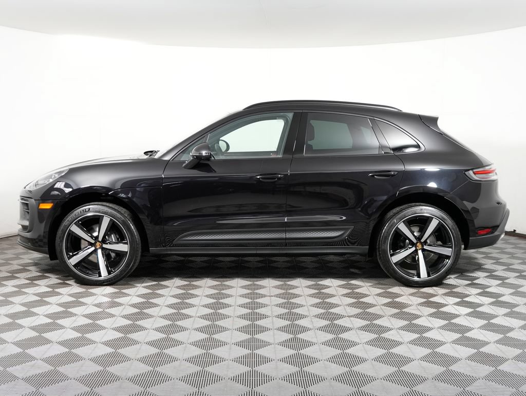 Certified 2026 Porsche Macan AWD/4WD image 2