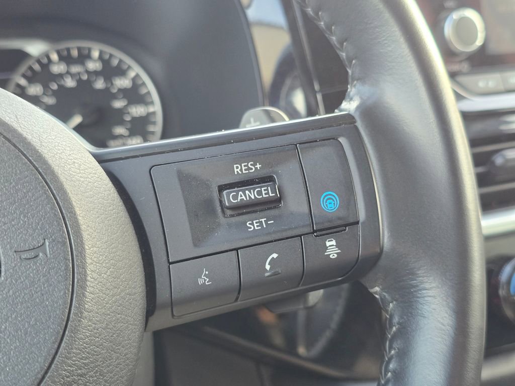 Used 2024 Nissan Pathfinder SV image 35