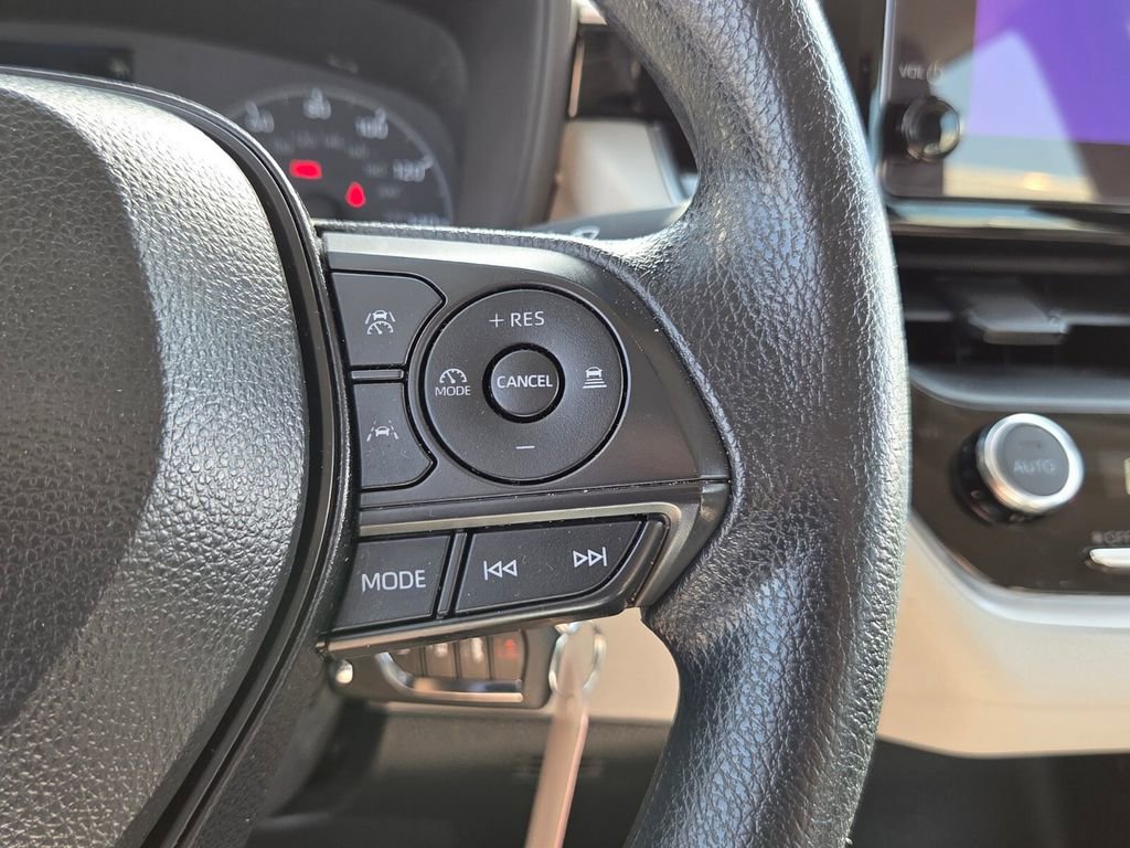 Certified 2025 Toyota Corolla LE image 23