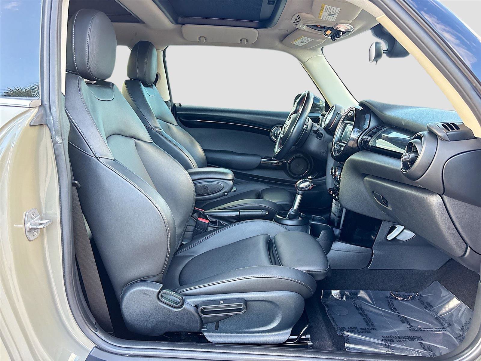 Used 2019 MINI Cooper S image 28