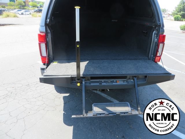 Used 2022 Ford F350 Platinum w/ FX4 Off-Road Package AWD/4WD image 17