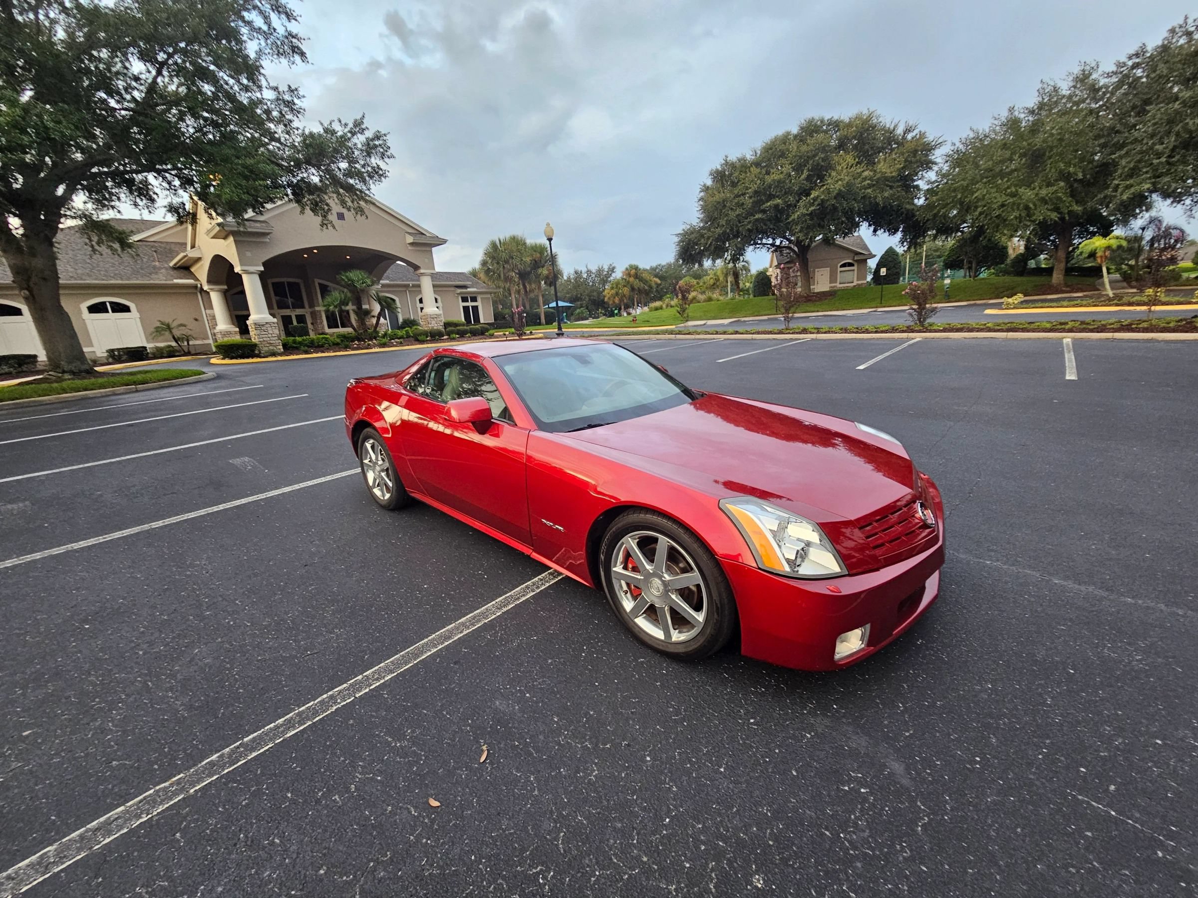 Used 2004 Cadillac XLR RWD image 4