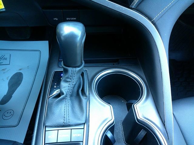 Used 2023 Toyota Camry SE image 19