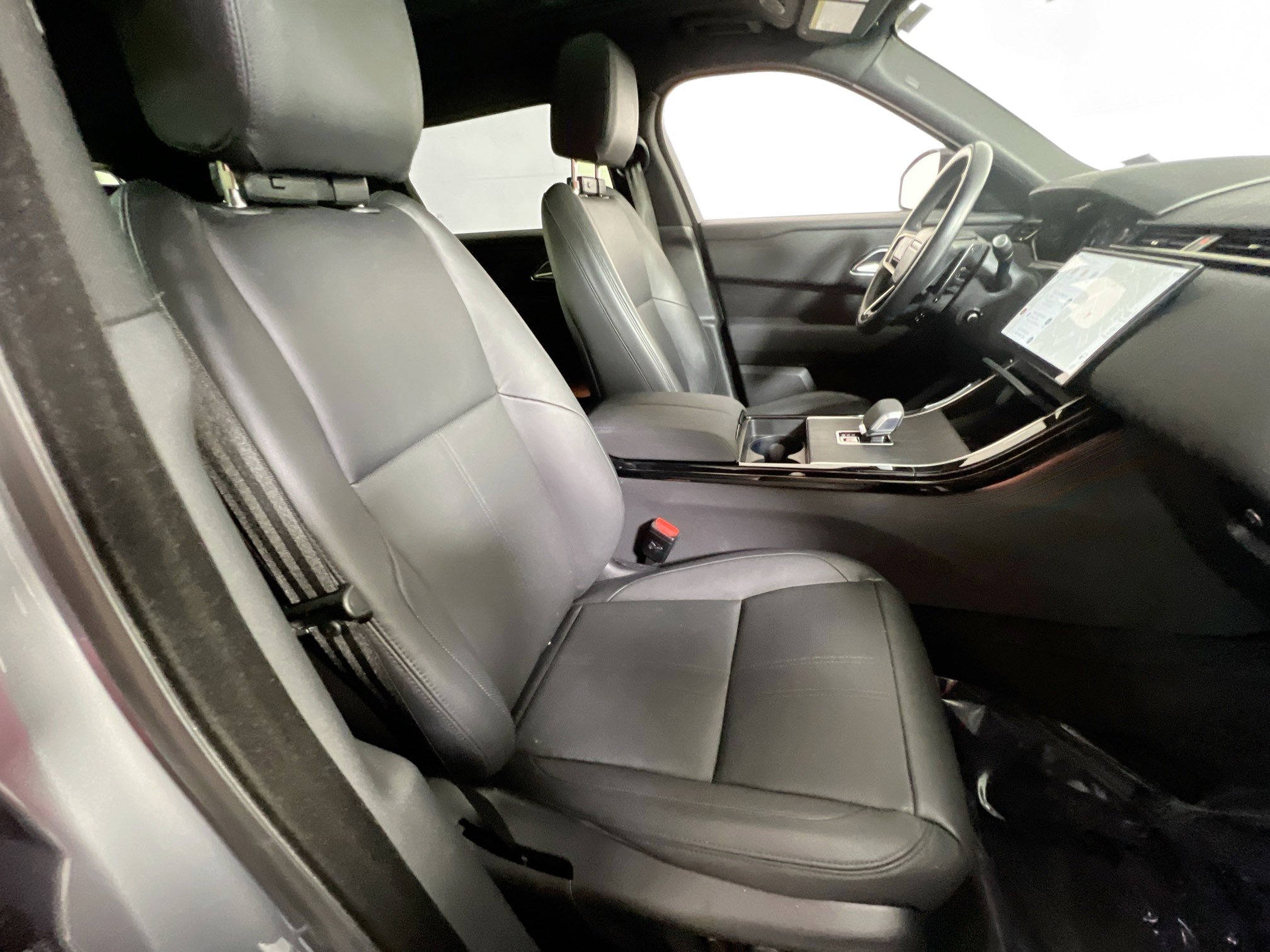 Used 2024 Land Rover Range Rover Velar Dynamic SE image 29