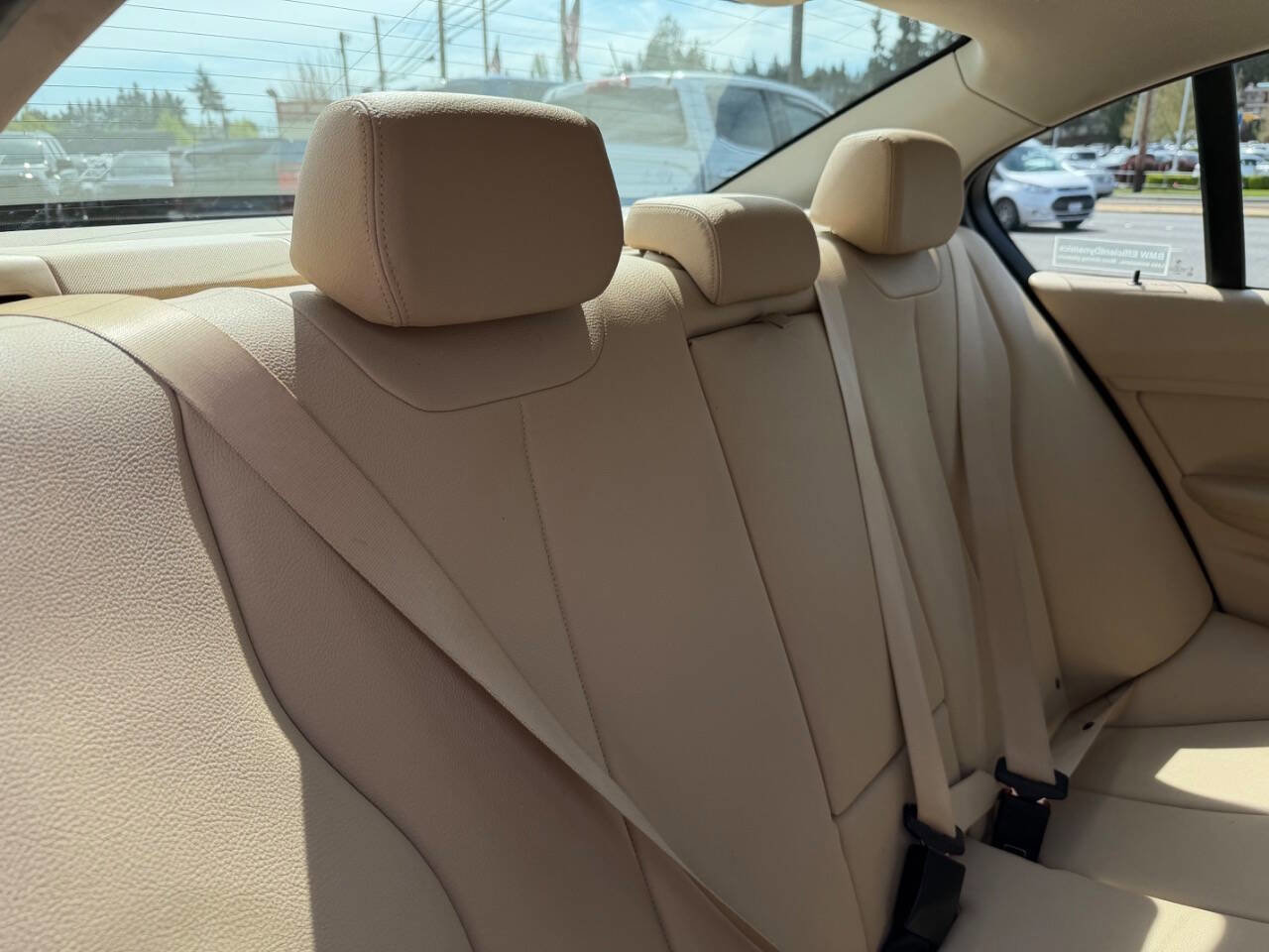 Used 2014 BMW 320i Sedan RWD image 23