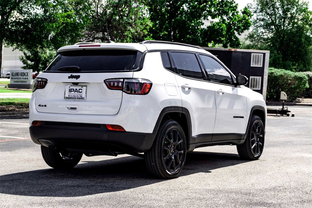 New 2026 Jeep Compass Latitude image 4
