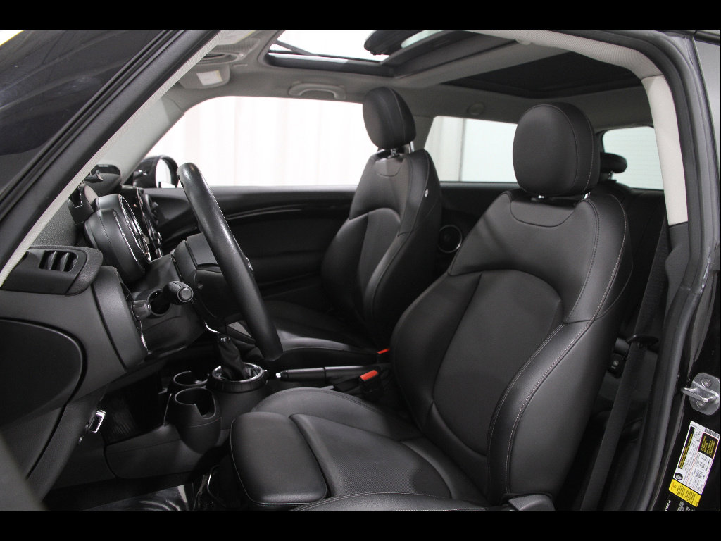 Used 2015 MINI Cooper S image 5