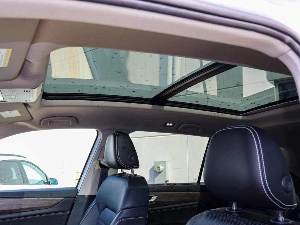 Certified 2024 Volkswagen Atlas SEL image 11