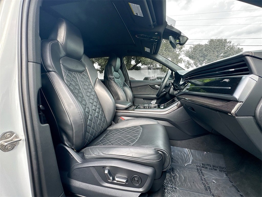 Used 2021 Audi SQ7 Premium Plus w/ Driver Assistance Package image 32