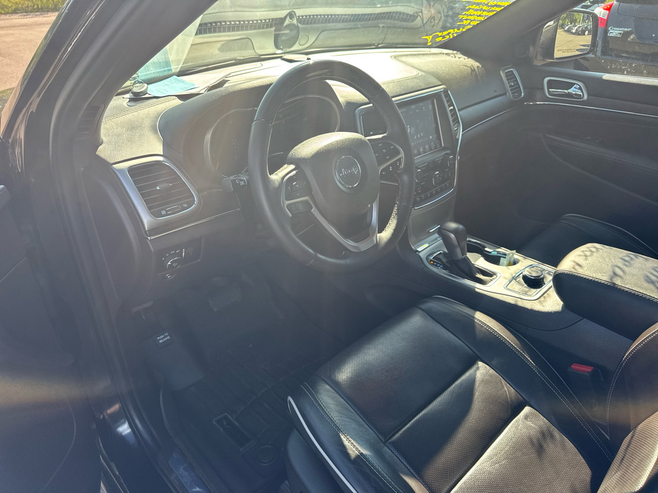 Used 2018 Jeep Grand Cherokee Overland image 9