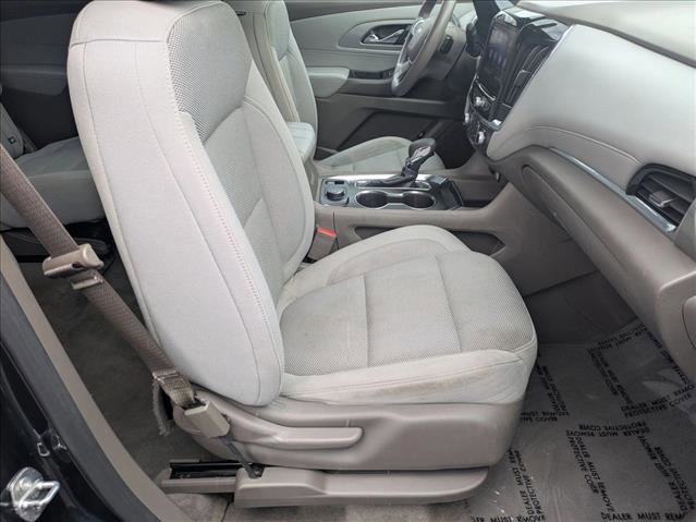 Used 2021 Chevrolet Traverse LT w/ LPO, Cargo Package image 21