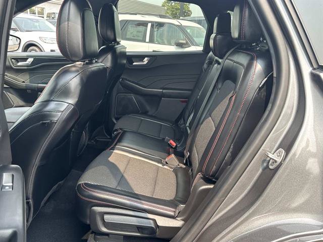 Used 2023 Ford Escape ST-Line w/ Tech Pack #1 AWD/4WD image 28