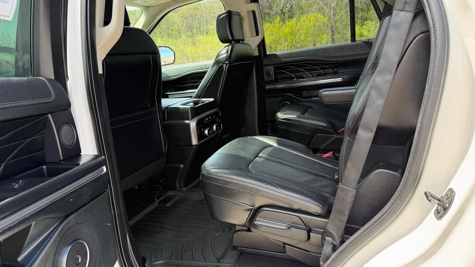 Used 2019 Ford Expedition Platinum AWD/4WD image 8