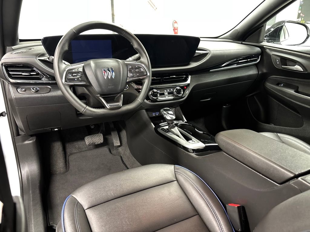 Used 2025 Buick Envista Sport Touring image 26
