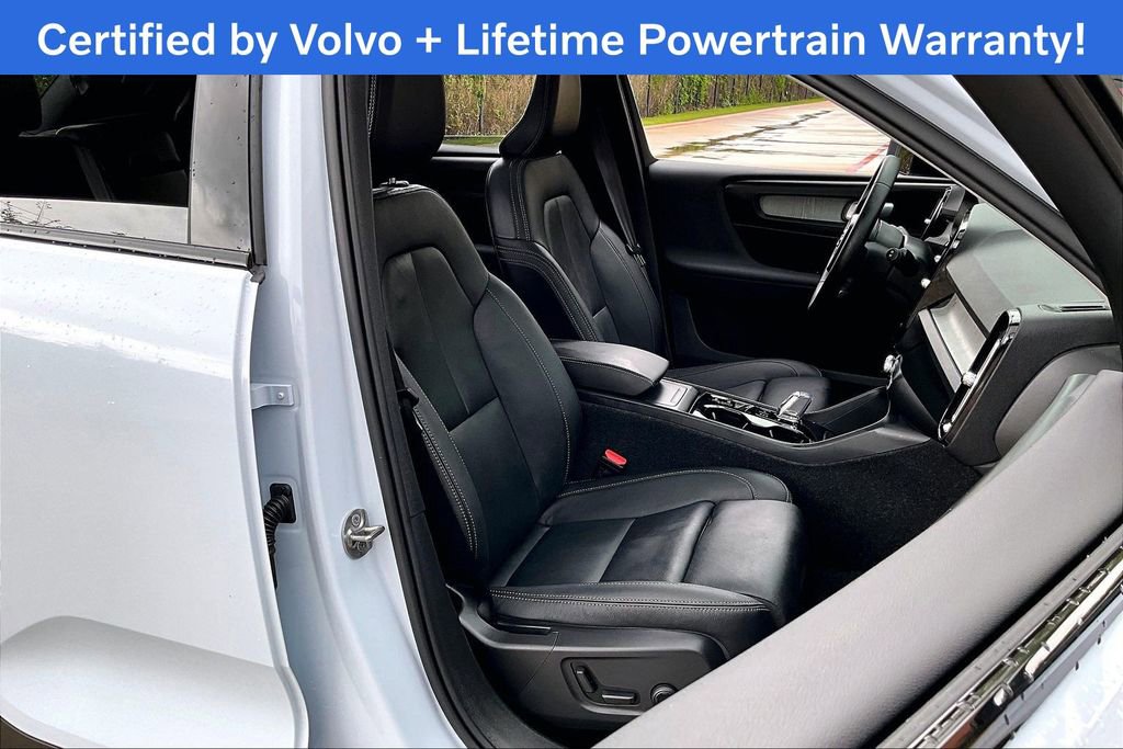 Certified 2026 Volvo XC40 B5 Plus AWD/4WD image 10