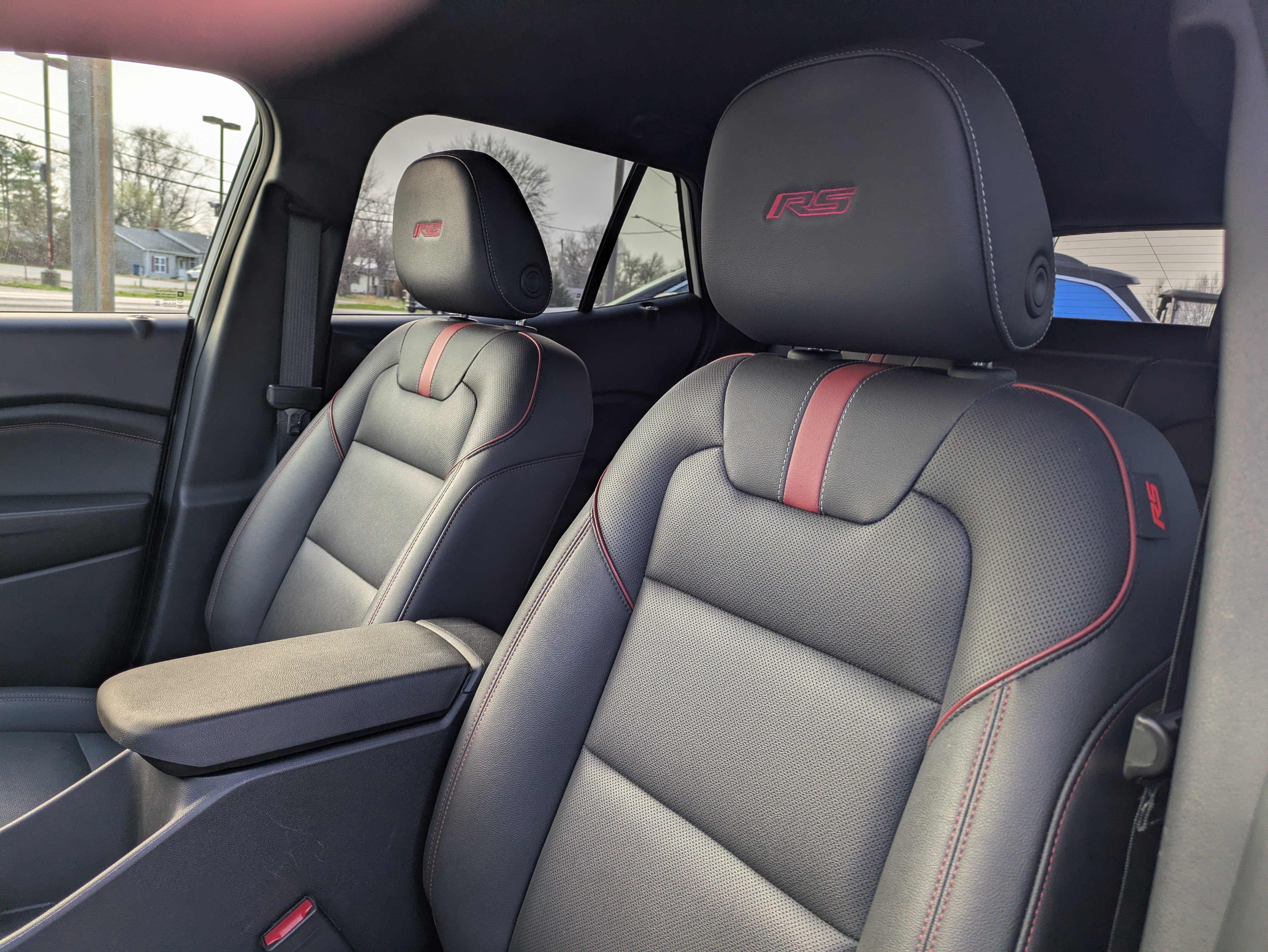 Used 2025 Chevrolet Trax RS w/ Driver Confidence Package image 8