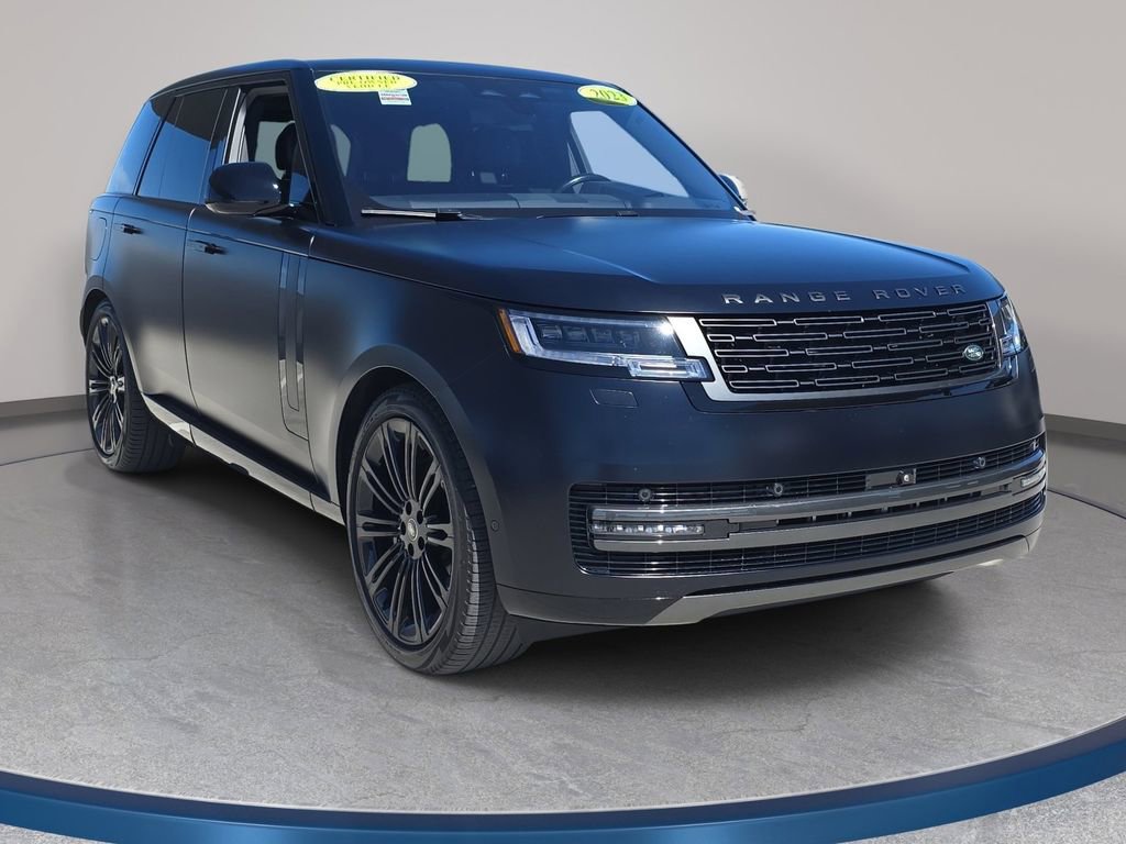 Used 2023 Land Rover Range Rover SE image 3