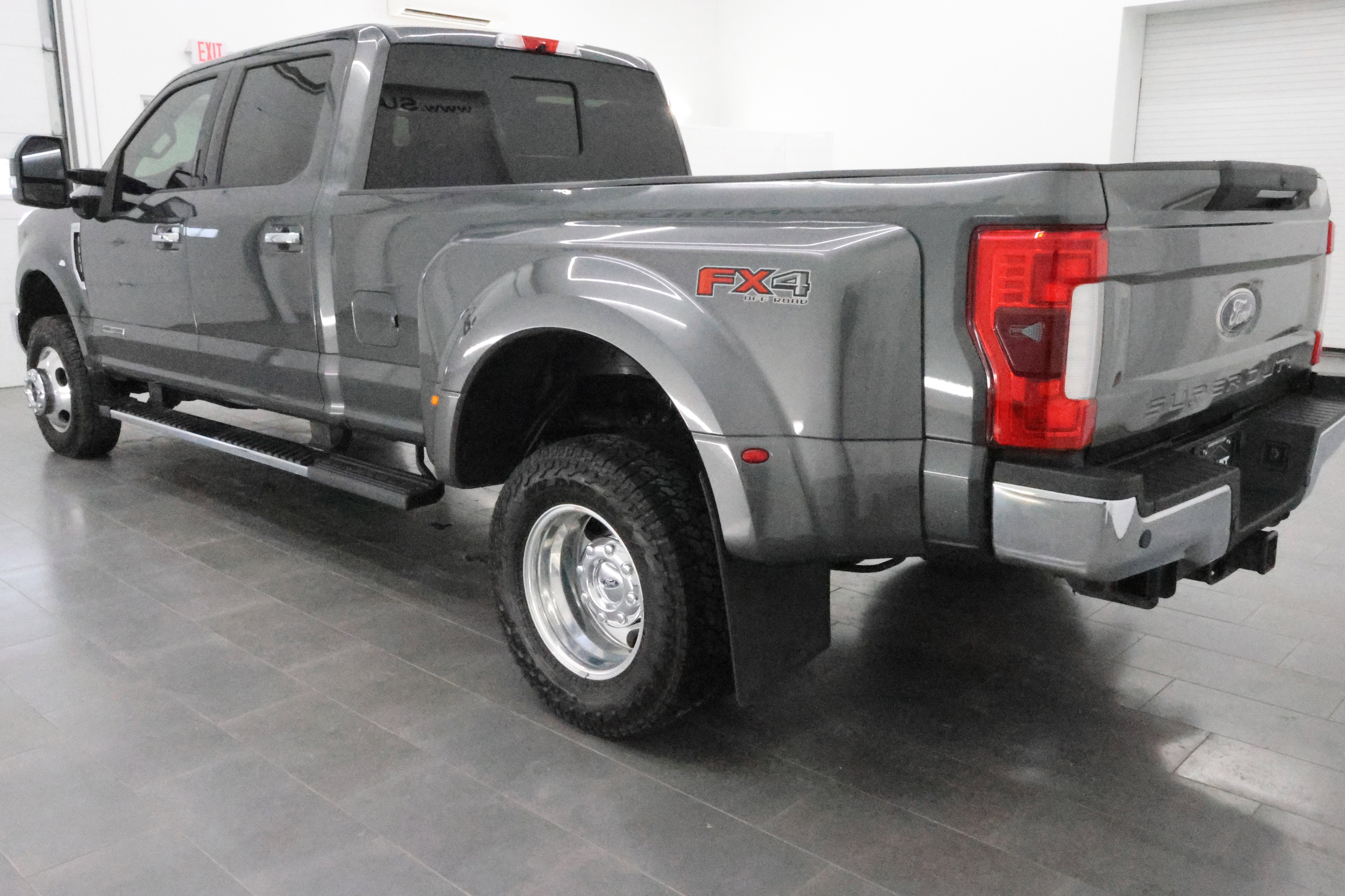 Used 2017 Ford F350 Lariat w/ Lariat Ultimate Package image 6