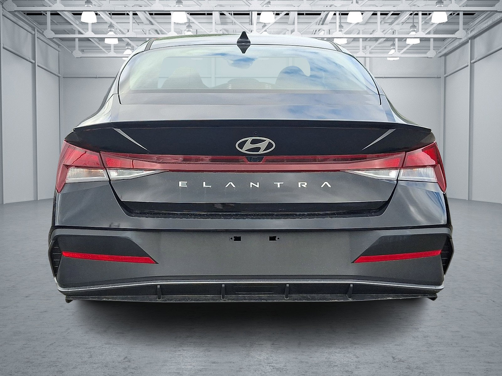 Certified 2025 Hyundai Elantra Sport FWD image 5